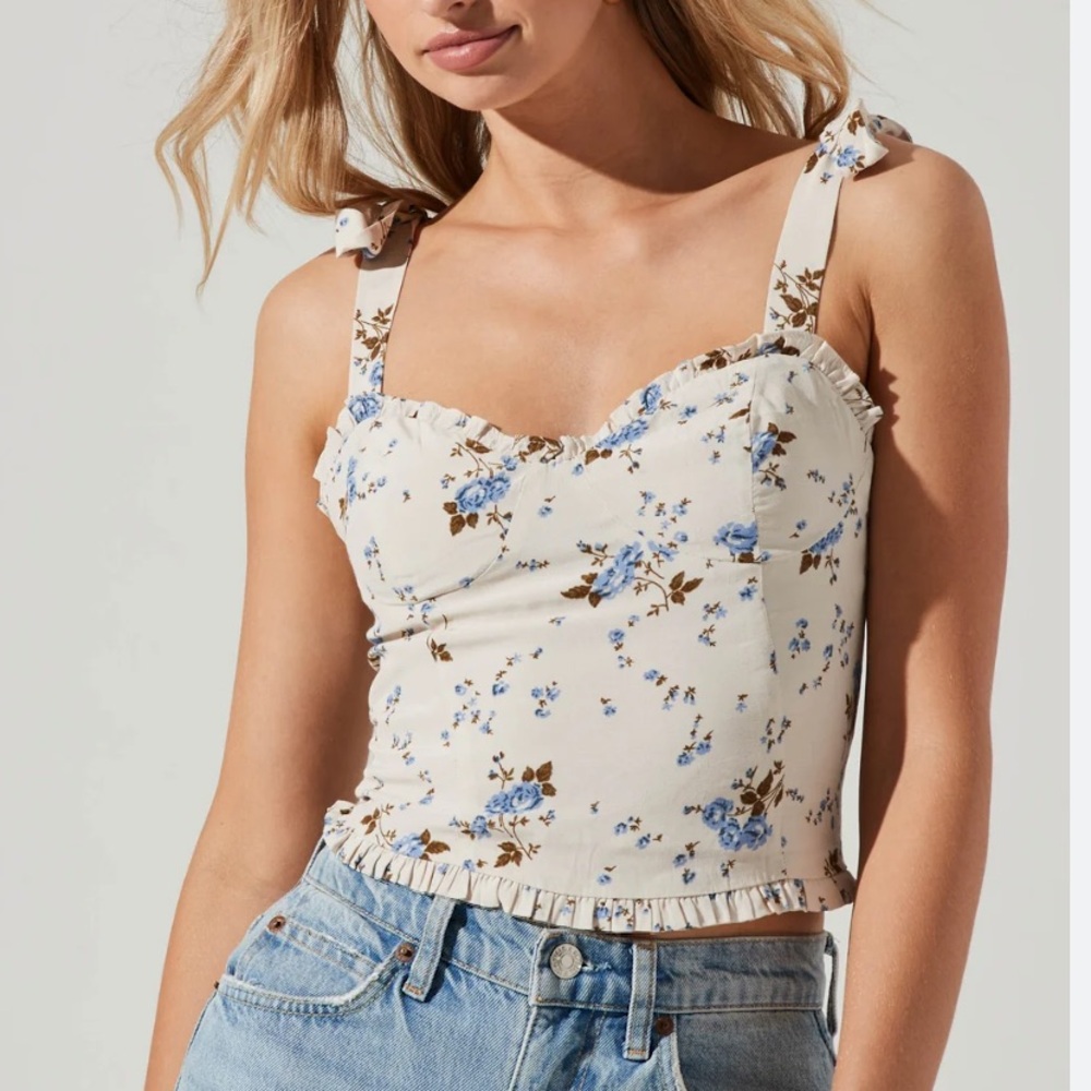 ASTR tie top
